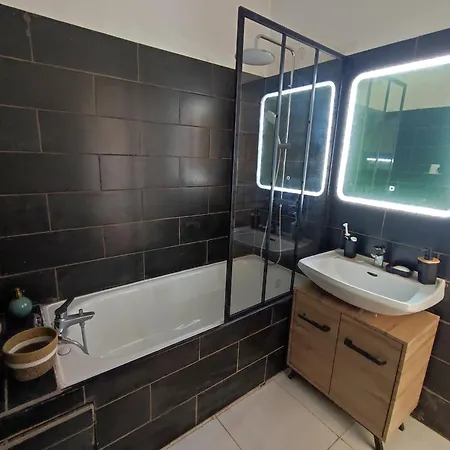 Spacious, Comfortable, Serene 公寓 *